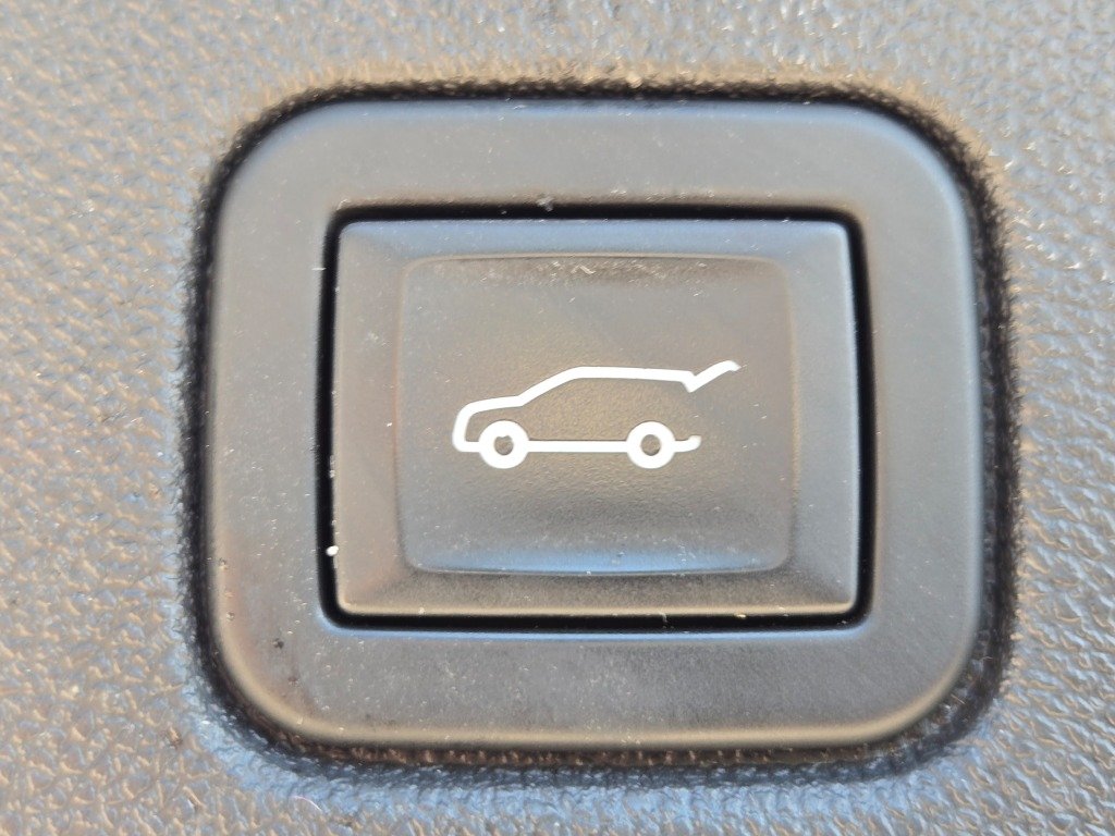 Used 2023 Gray Chevrolet RS image 14