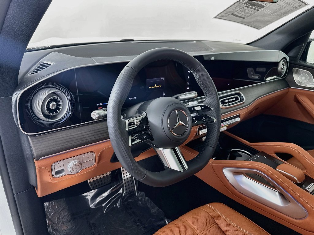 New 2027 MANUFAKTUR Moonlight White Metallic Mercedes-Benz GLS 450 image 9