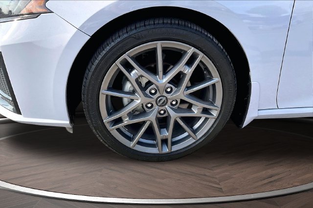 Used 2024 Gray Nissan 2.0 SR image 9