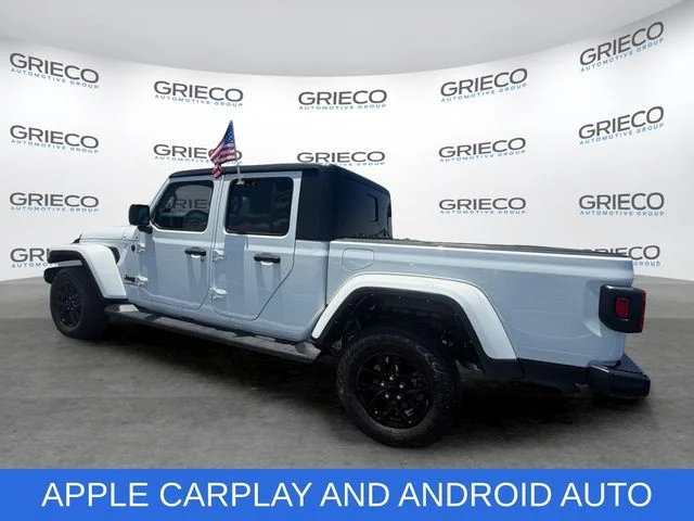 Used 2022 White Jeep Altitude image 5