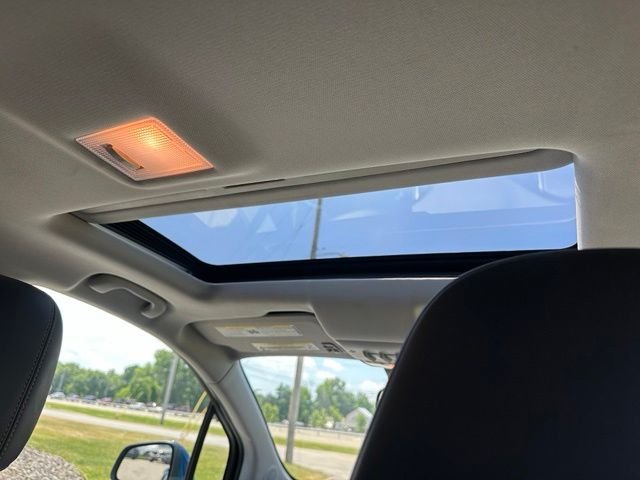 Used 2019 Blue Chevrolet Premier image 34