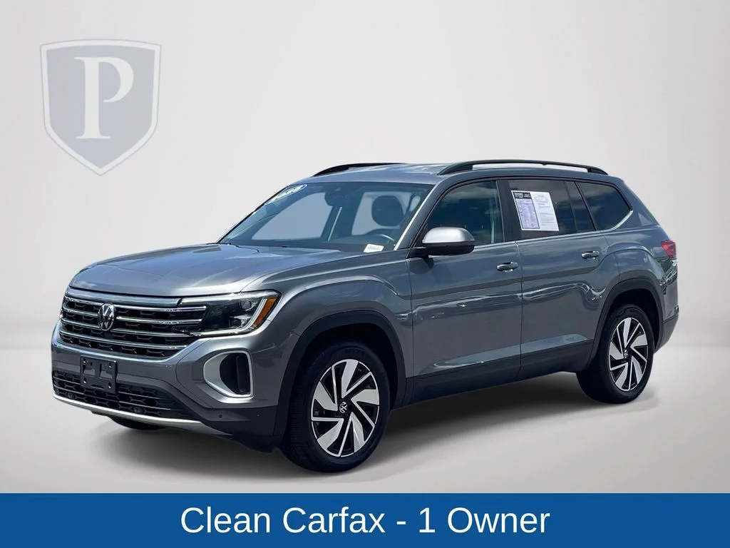 Used 2025  Volkswagen 2.0T SE w/Technology image 4