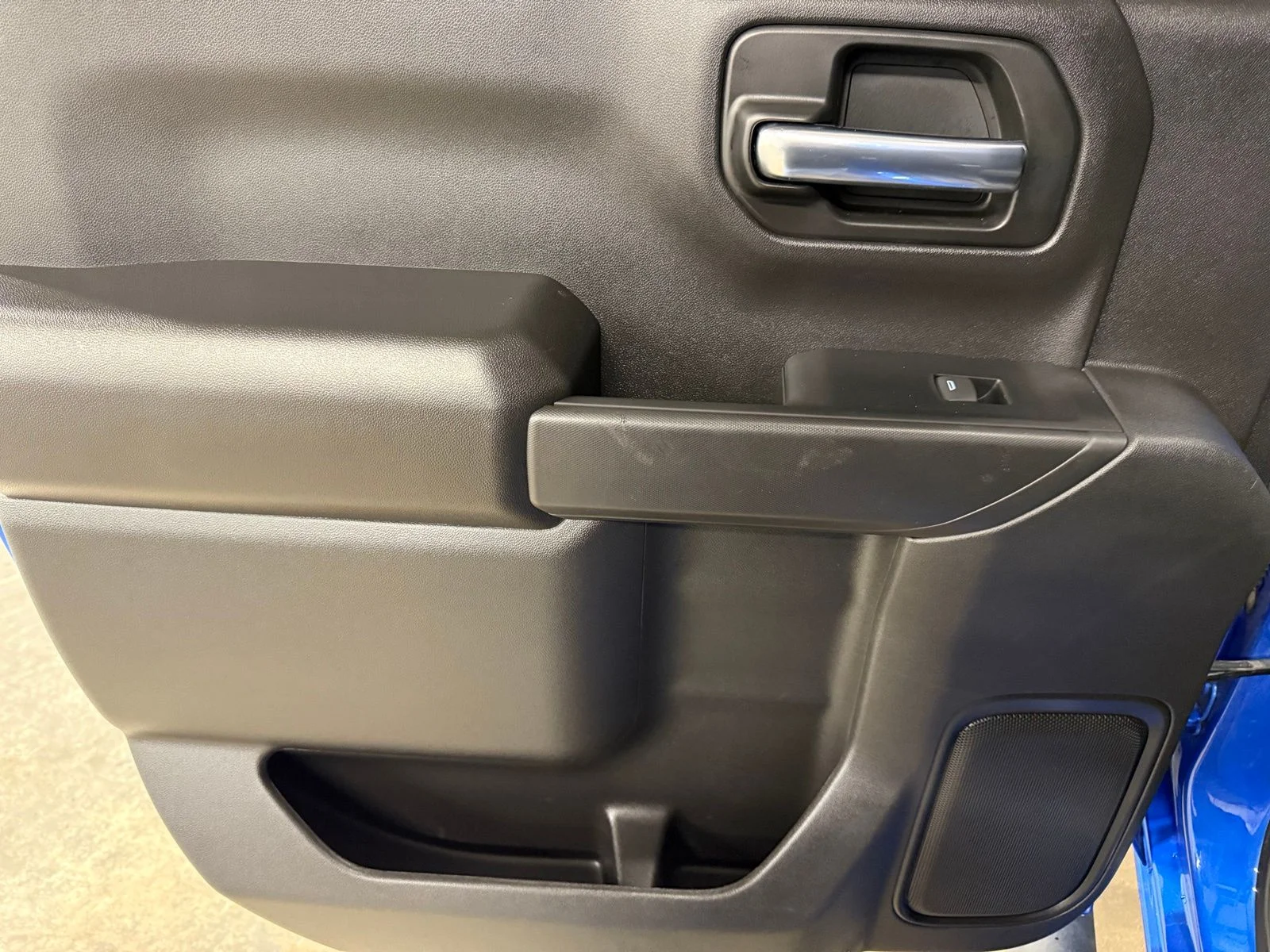 Used 2025 Blue Chevrolet Custom image 21