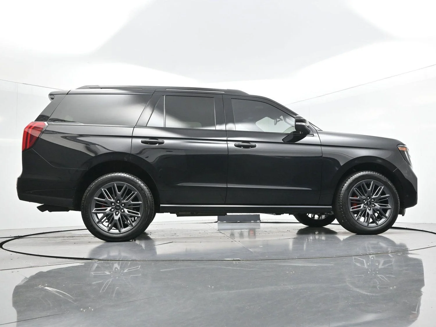 Used 2025 Black Ford Platinum image 66