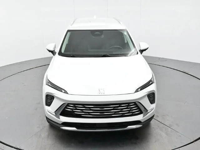 Used 2024 Summit White Buick Preferred image 33