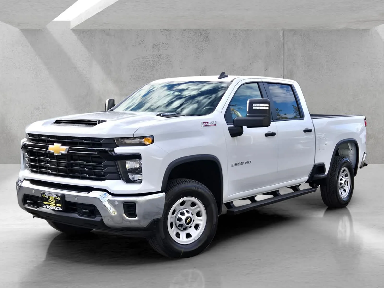New 2026 Summit White Chevrolet WT image 8