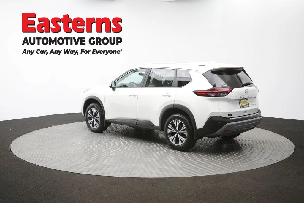 Used 2023 White Nissan SV image 65