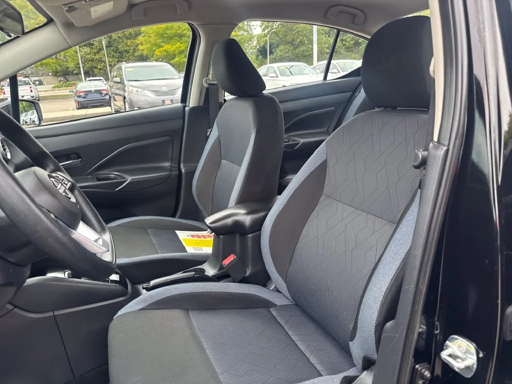 Used 2025 Black Nissan 1.6 SV image 14