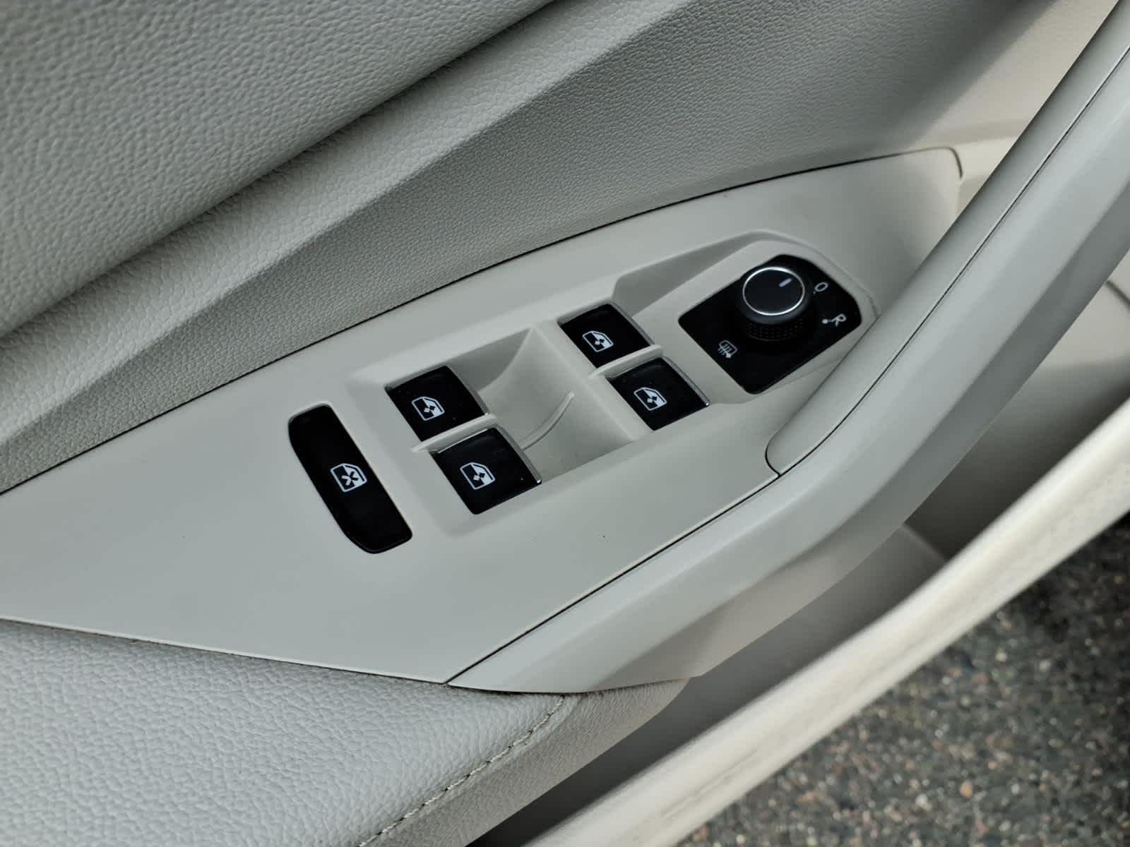 Certified Used 2025 Deep Black Pearl Volkswagen S image 17