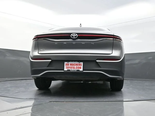 Used 2023  Toyota XLE image 35
