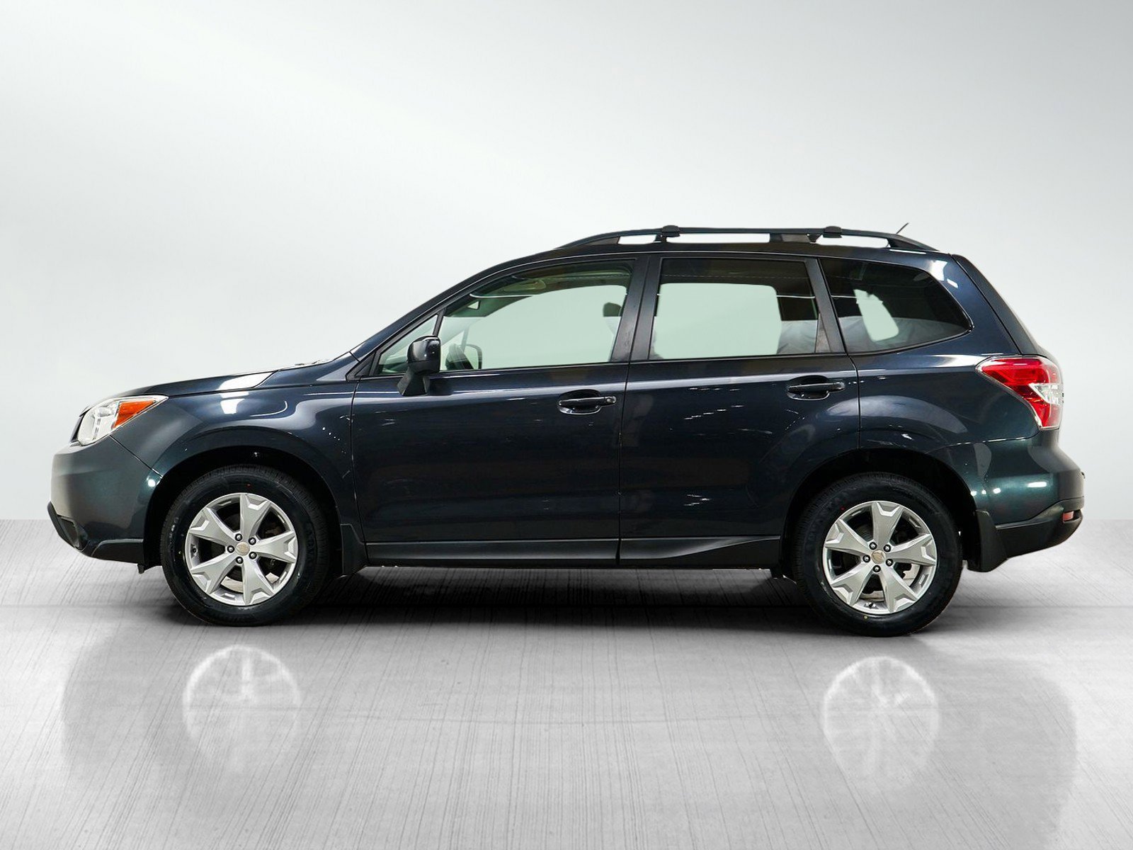 Used 2015 Subaru Forester i Premium with VIN JF2SJADC5FG495345 for sale in South Saint Paul, Minnesota