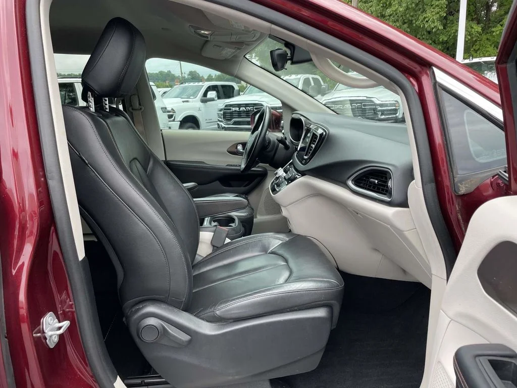 Certified Used 2017 Red Chrysler Touring L image 15