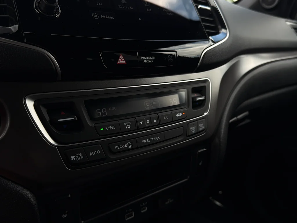 Used 2025 Crystal Black Pearl Honda EX-L image 19