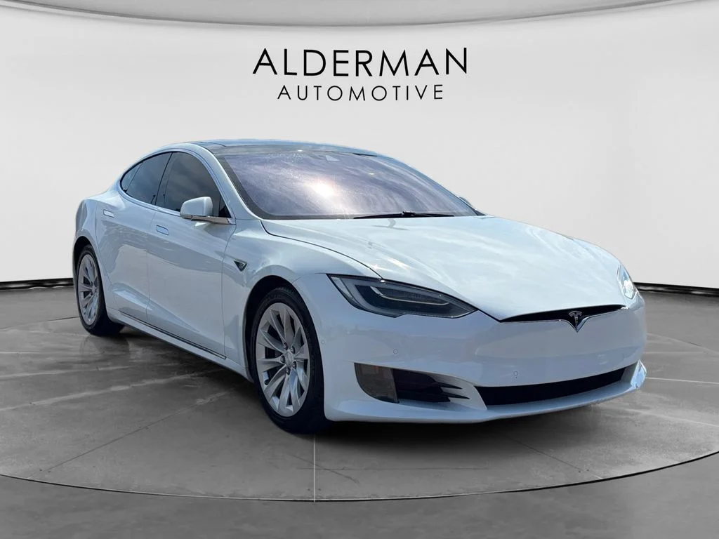 Used 2016 White Tesla 90D image 7