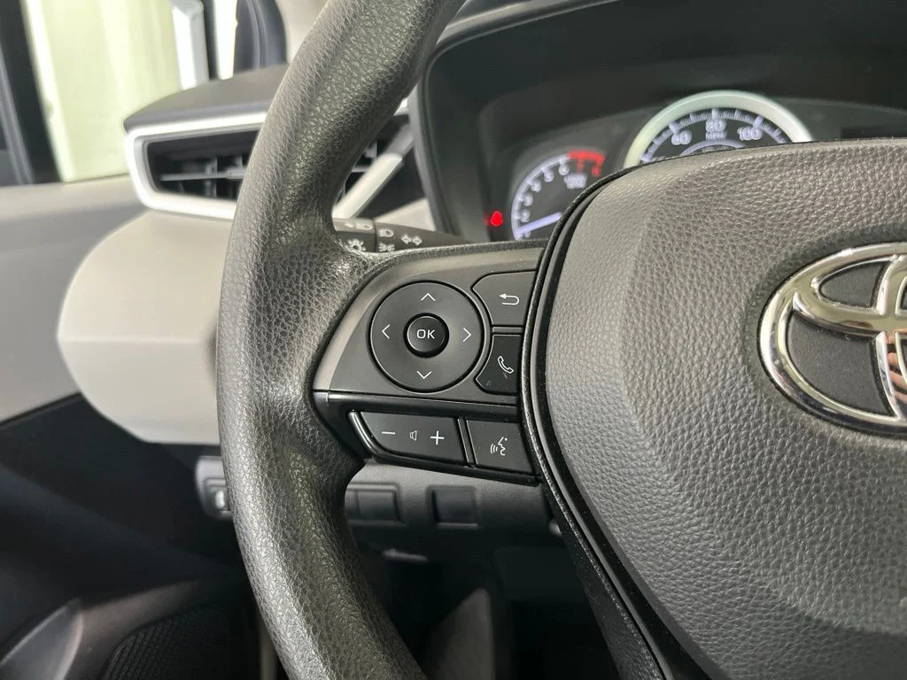Used 2021 White Toyota LE image 6