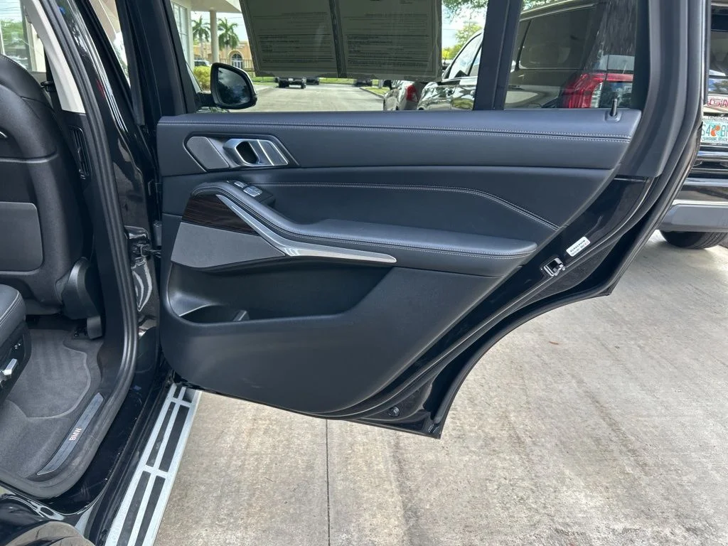 Used 2024 Black BMW xDrive40i image 47