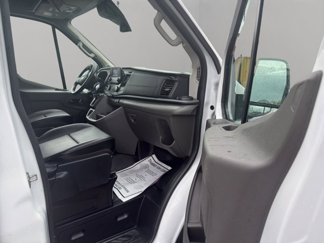Used 2024 White Ford  image 27