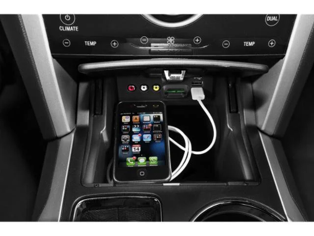 Used 2015  Ford Limited image 15