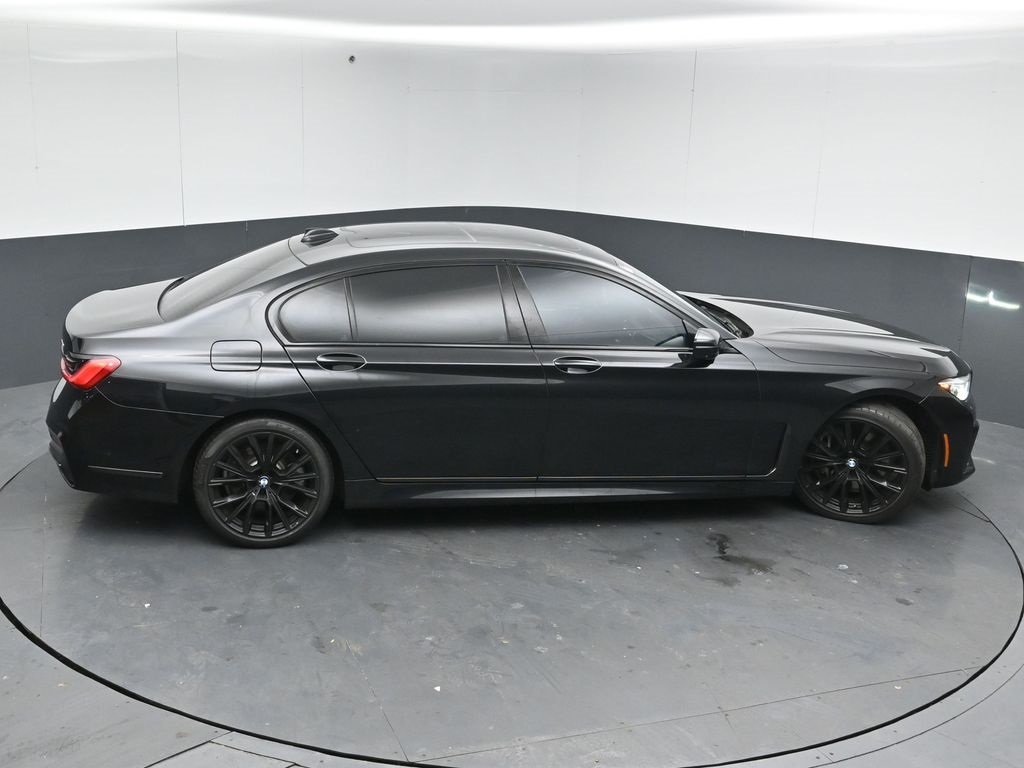 2022 BMW 750LI - Image 42