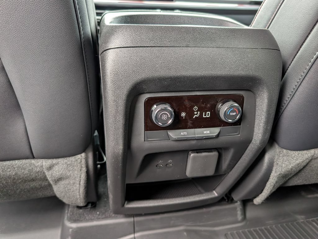 2026 Chevrolet Traverse Z71 - Photo 6