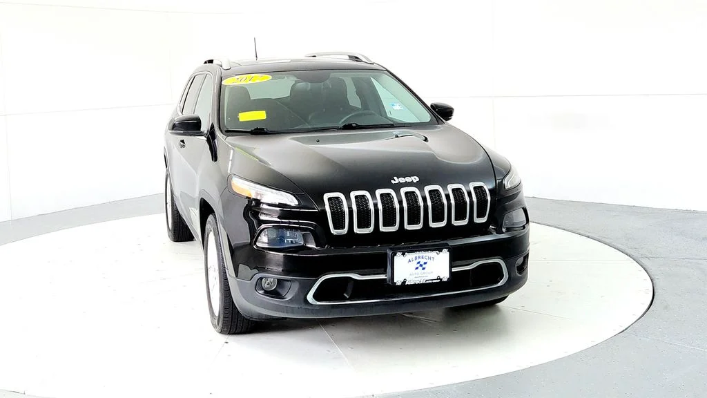Used 2017 Jeep Cherokee Limited with VIN 1C4PJMDS9HW648993 for sale in Woburn, MA