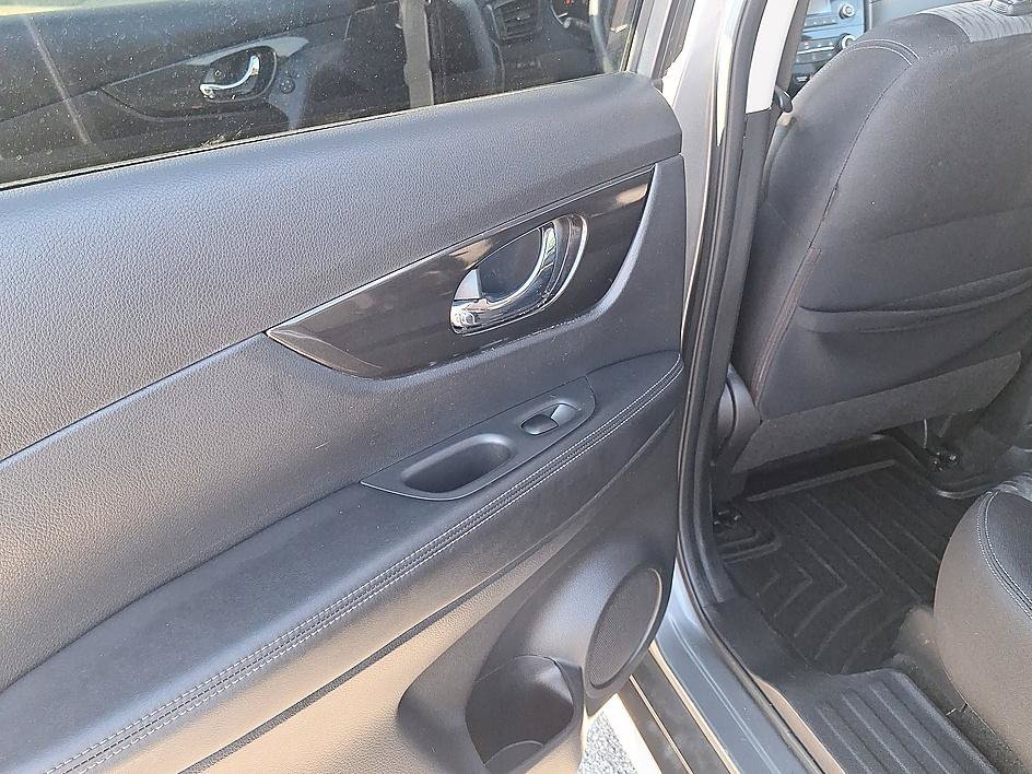 Used 2017 Gun Metallic Nissan S image 28