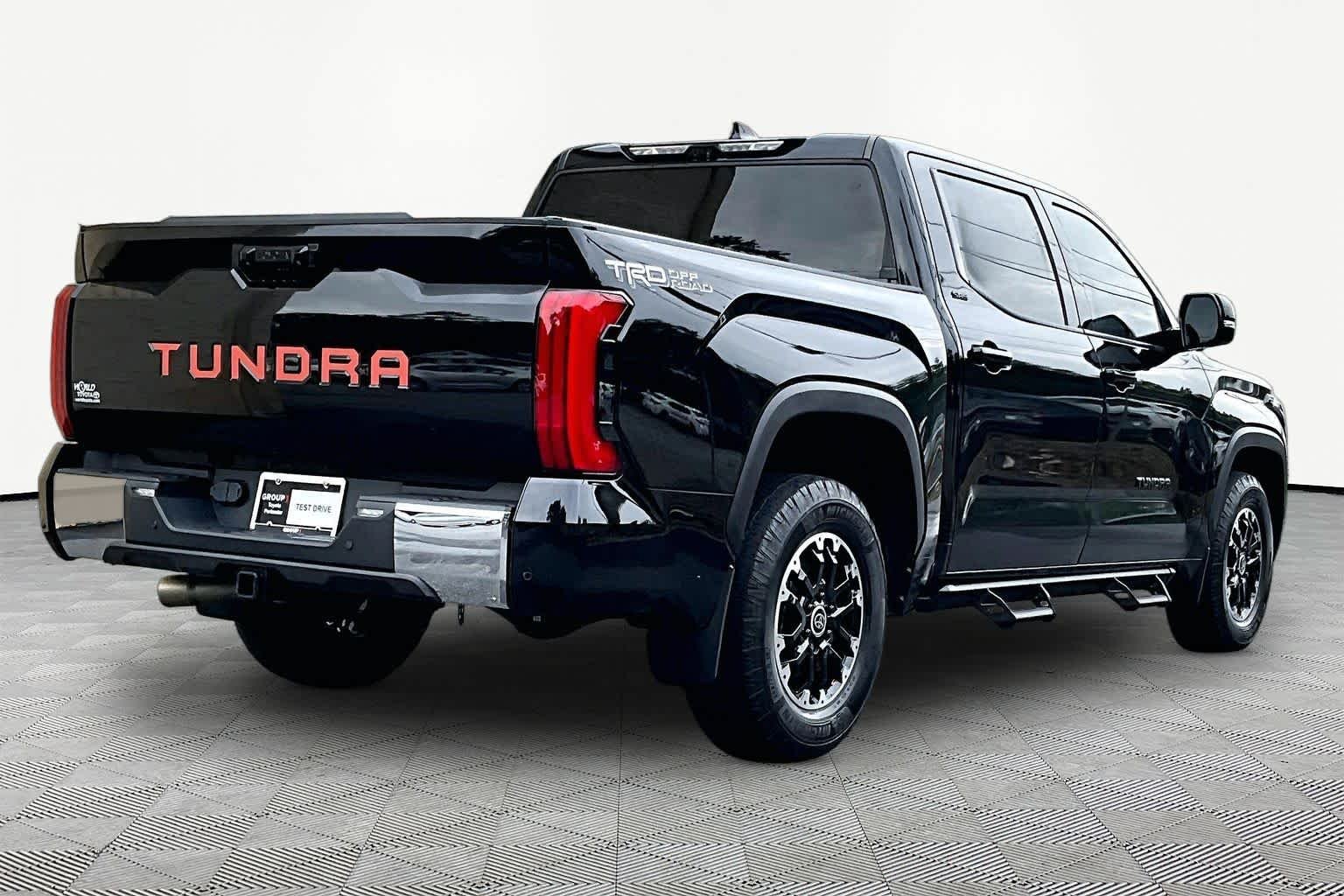 Used 2022 Midnight Black Metallic Toyota SR5 image 13