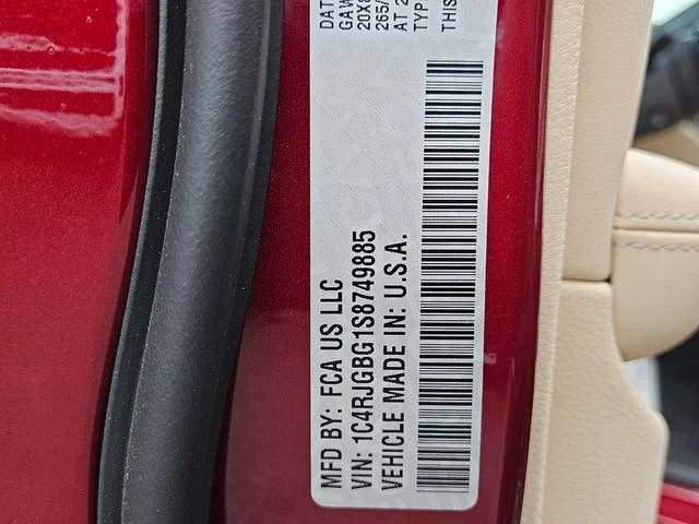 New 2025 Velvet Red Pearl-Coat Exterior Paint Jeep Limited image 19