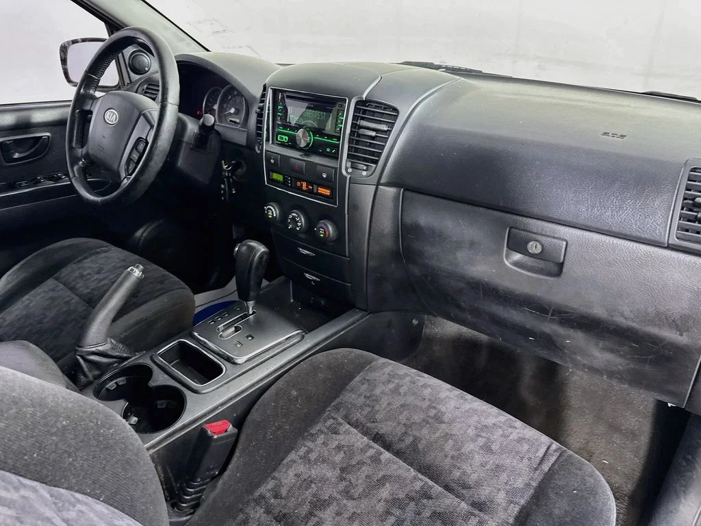 Used 2008 Ebony Black Kia LX image 31