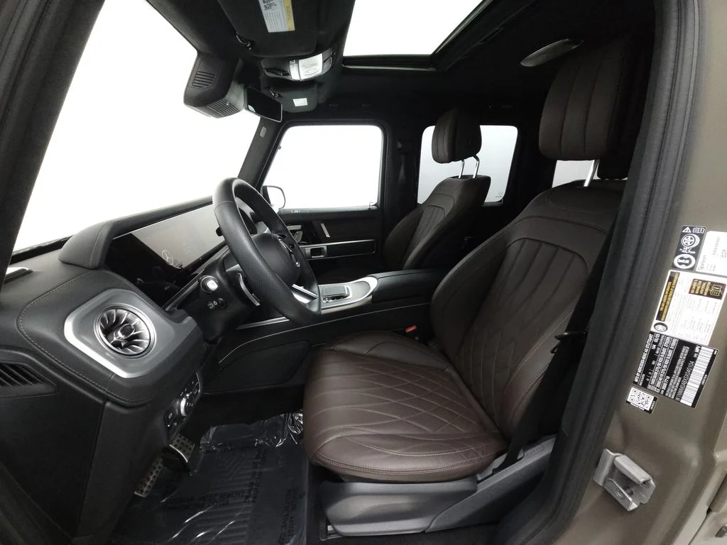 Certified Used 2025 MANUFAKTUR Dark Olive Green Magno Mercedes-Benz G 580 image 8