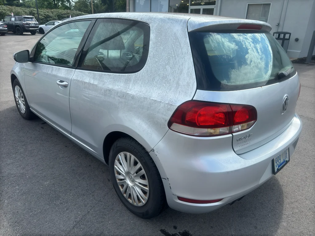 Used 2010 Reflex Silver Metallic Volkswagen 2-Door (M5) image 3