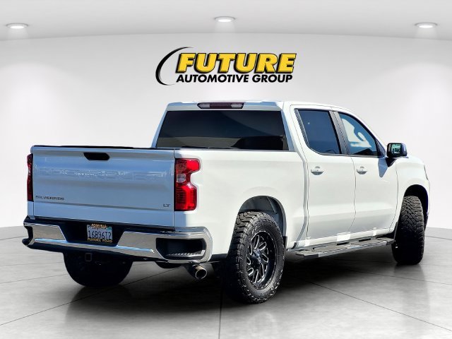 Used 2019 White Chevrolet LT image 4