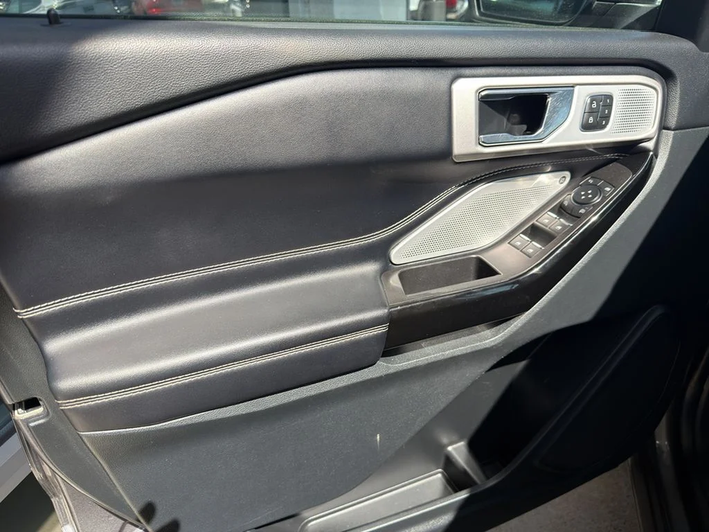 2021 Ford Explorer ST - Photo 8