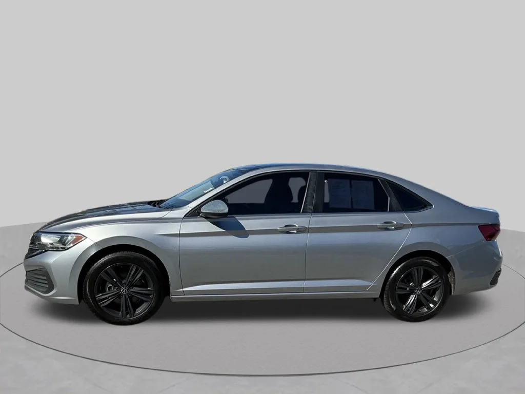 Used 2022  Volkswagen 1.5T SE image 4
