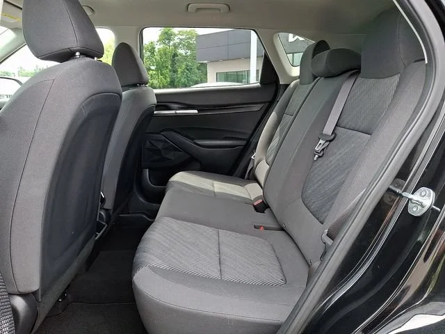 Used 2024 Black Kia LX image 11