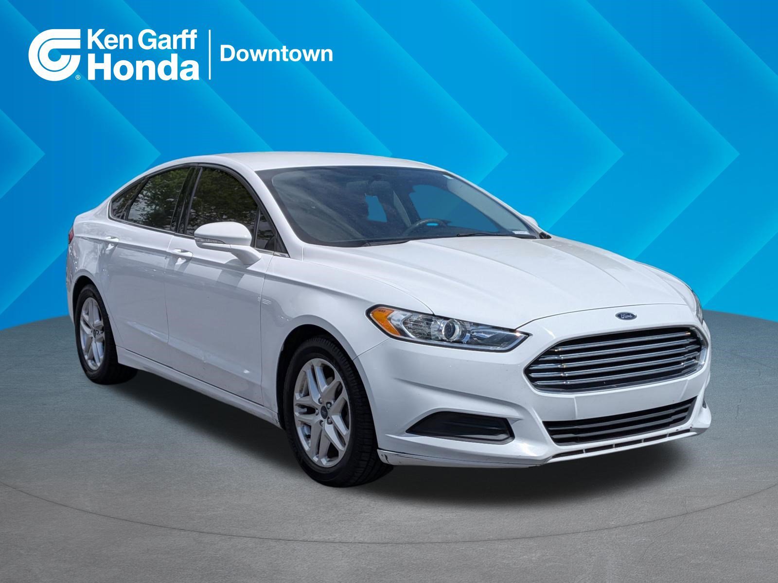 2015 Ford Fusion SE FWD's photo