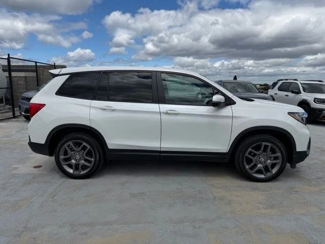 Used 2023  Honda EX-L image 8