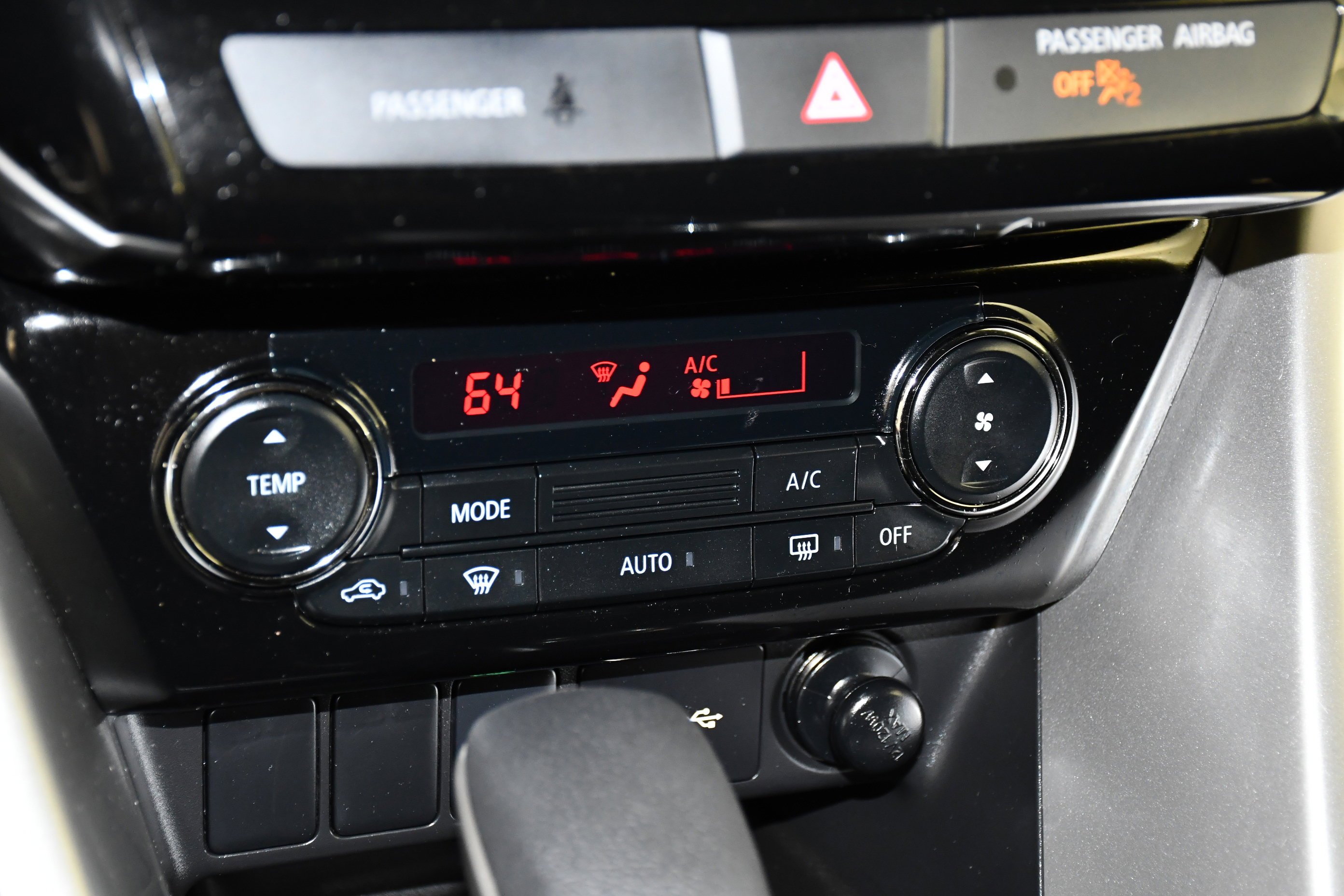 Certified Used 2024 White Diamond Mitsubishi ES image 28