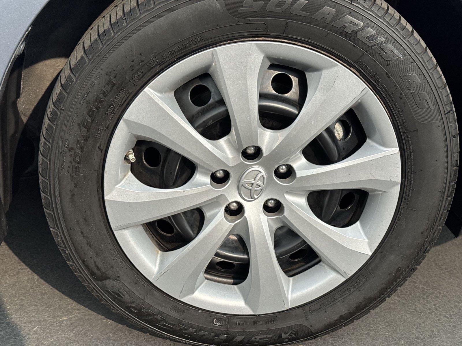 2021 Toyota Corolla LE - Photo 40