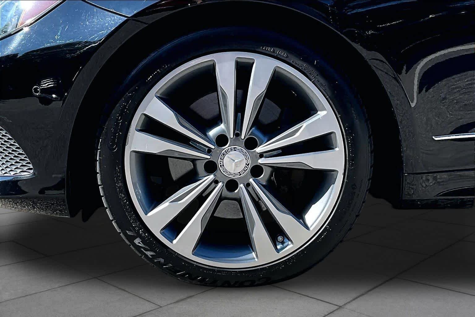 Used 2017 Black Mercedes-Benz E 400 image 11