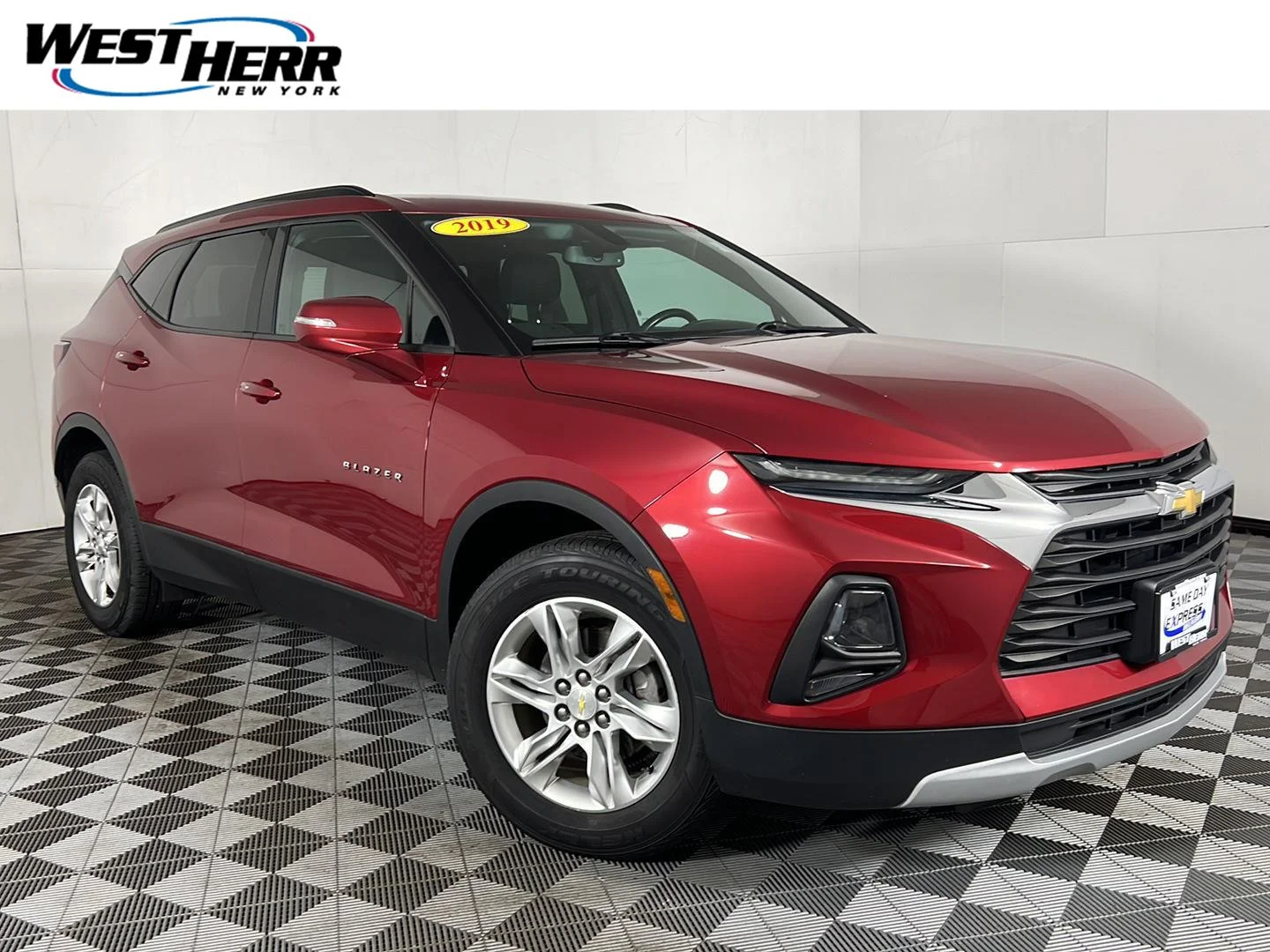 Used 2019 Red Tintcoat Chevrolet  image 1