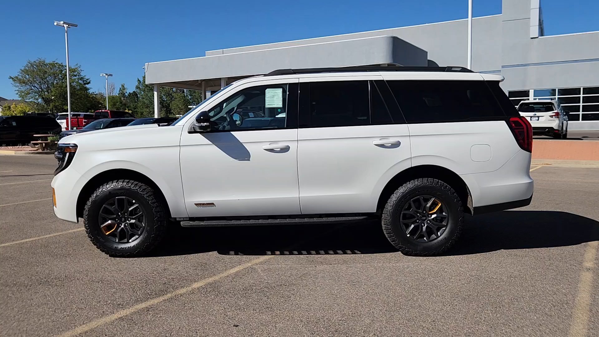 New 2027 Star White Metallic Tri-Coat Ford Tremor image 24