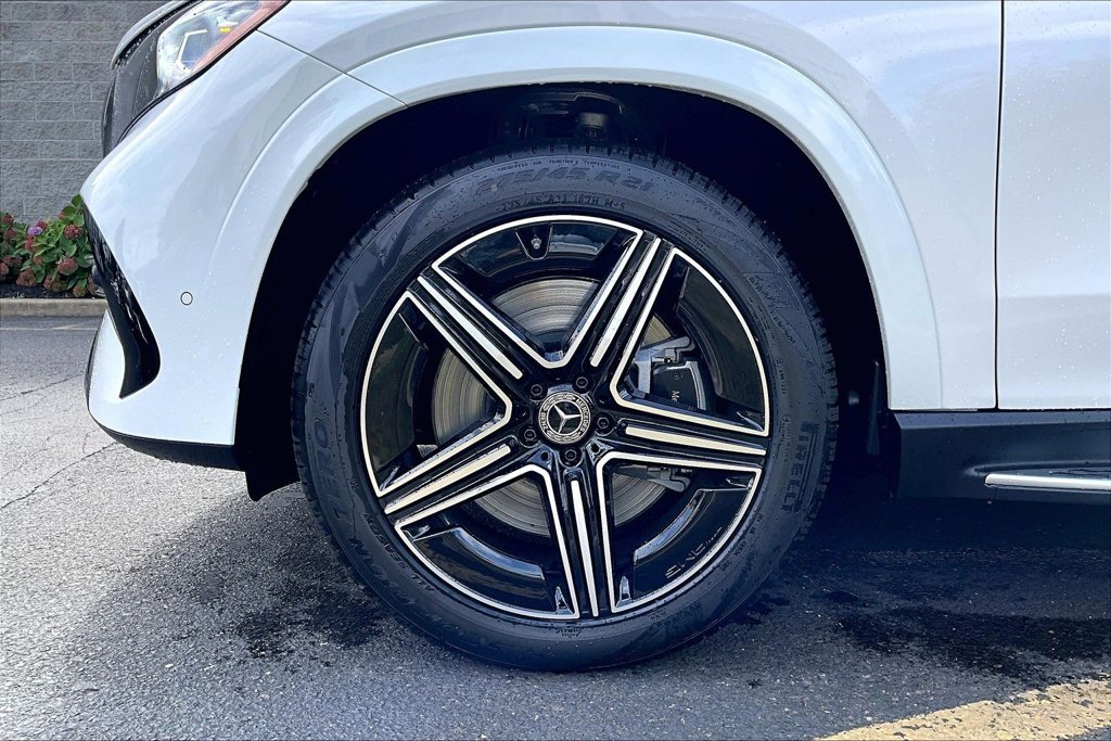 New 2027 MANUFAKTUR Moonlight White Metallic Mercedes-Benz GLE 450 image 12