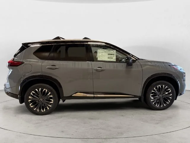New 2026 Gray Nissan Platinum image 6