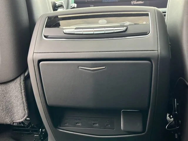2026 Cadillac Escalade V-Series - Photo 32