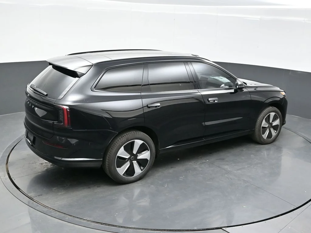 2025 Volvo EX90 Plus - Photo 51