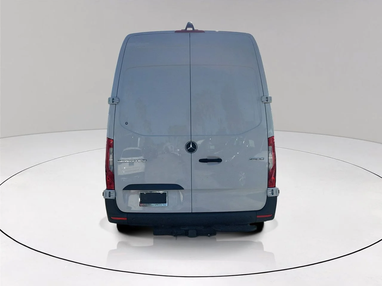 New 2026 Arctic+White Mercedes-Benz Cargo 170 WB image 5