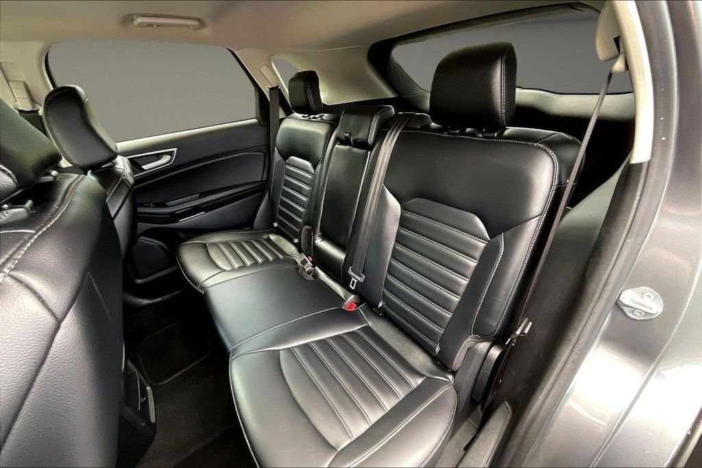 Used 2024 Gray Ford SEL image 26