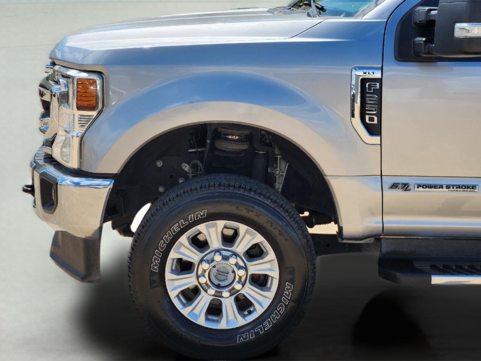 Used 2020 Iconic Silver Ford XLT image 8