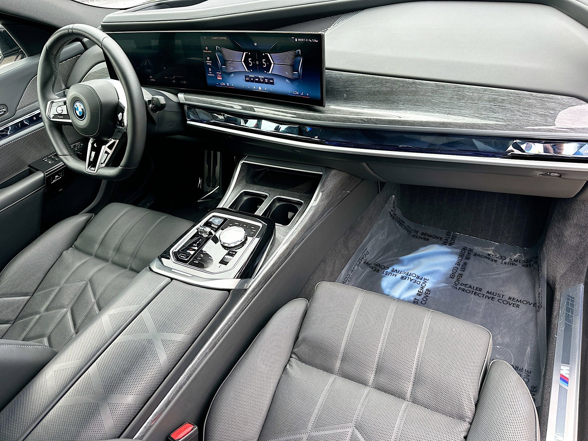 Certified Used 2024 Black Sapphire Metallic BMW xDrive60 image 26